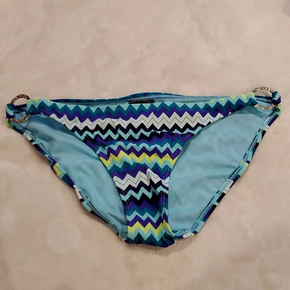 Bikini bottom‎ - Picture 1 of 1